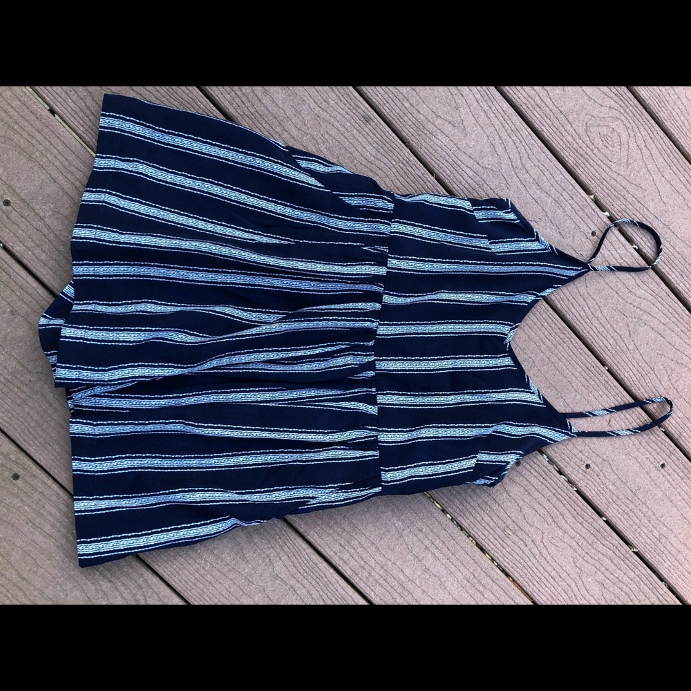 Lulu’s Navy blue pattern romper, size M